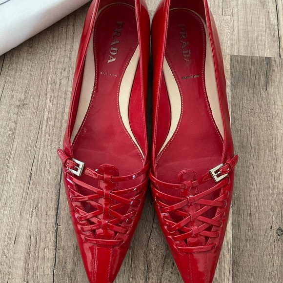 Prada Red Patent Leather Pointed Toe Flats 37.5 - Picture 2 of 8